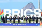 Đại diện các nước BRICS chụp ảnh chung tại Hội nghị thượng đỉnh BRICS ở Rio de Janeiro, Brazil, ngày 6/7/2025. (Ảnh: THX/TTXVN)