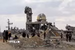 Người dân Palestine tại Khan Younis, Dải Gaza, ngày 12/10/2025. (Nguồn: THX/TTXVN)