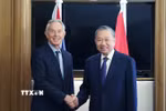 Tổng Bí thư Tô Lâm gặp nguyên Thủ tướng Anh Tony Blair tại thủ đô London sáng 30/10/2025. (Ảnh: Thống Nhất/TTXVN)