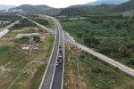 Cao tốc Vân Phong-Nha Trang. (Ảnh: Đặng Tuấn/TTXVN)