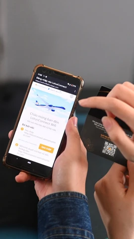 Dịch vụ Internet trên máy bay cho phép hành khách dễ dàng truy cập và sử dụng các tiện ích trực tuyến trong suốt chuyến bay. (Ảnh: PV/Vietnam+)