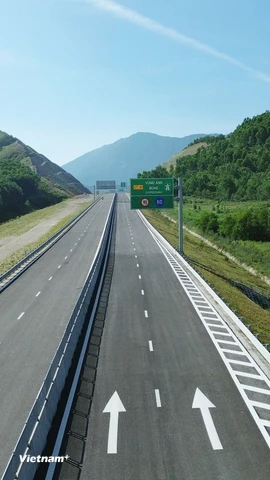 Dự án thành phần cao tốc Vũng Áng-Bùng thuộc tuyến cao tốc Bắc-Nam phía Đông đã được hoàn thành vào dịp 19/8/2025. (Ảnh: Khánh Hùng/Vietnam+)