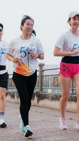 Các hoạt động thể thao, chạy bộ, nuôi dưỡng sức khỏe thể chất ngày càng được giới trẻ quan tâm. (Ảnh: PV/Vietnam+)