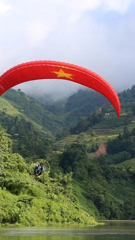 Khai thác hiệu quả các tiềm năng, lợi thế về du lịch sinh thái, cảnh quan, dịch vụ môi trường và các giá trị đa dạng sinh học của rừng. (Ảnh: Quốc Khánh/TTXVN)