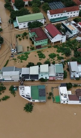 Từ đầu năm 2025 đến nay, thiên tai đã khiến 419 người chết và mất tích. Tổng thiệt hại về kinh tế ước tính lên tới 97.000 tỷ đồng. (Ảnh: TTXVN phát)