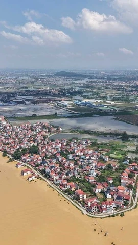 Thiên tai tại Việt Nam năm 2025 gây thiệt hại hơn 100.000 tỷ đồng. (Ảnh: Hoàng Hiếu/TTXVN)