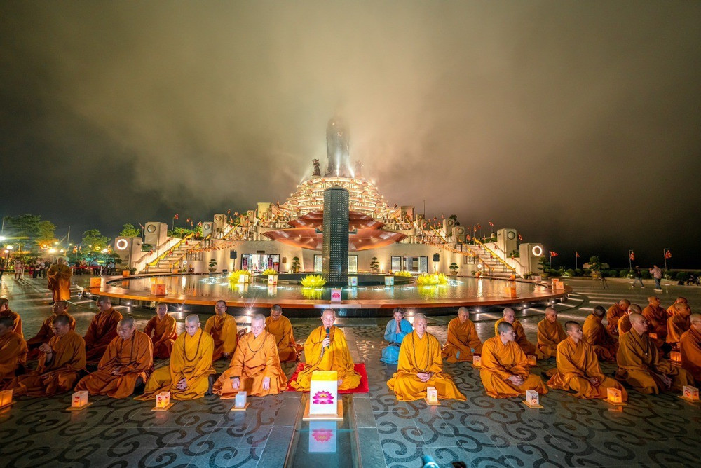 Lễ Vesak 2025: Sự Kiện Phật Đản Lớn Nhất Thế Giới Tại Việt Nam