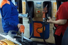 Điểm kinh doanh xăng dầu của của Petrolimex. (Ảnh: Trần Việt/TTXVN)