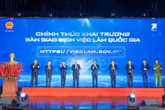 Lễ khai trương Sàn giao dịch việc làm quốc gia. (Ảnh: CTV/Vietnam+)