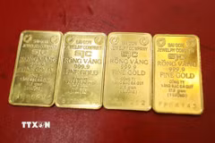So với cuối tuần trước, giá vàng SJC sáng nay đã giảm 1,5 triệu đồng/lượng. (Ảnh: TTXVN)