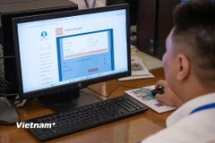 Bộ Nội vụ đề nghị các Bộ, ngành, địa phương thực hiện đồng bộ dữ liệu về Cơ sở dữ liệu quốc gia về cán bộ, công chức, viên chức thường xuyên, liên tục. (Ảnh:PV/Vietnam+)