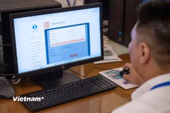 Bộ Nội vụ đề nghị các Bộ, ngành, địa phương thực hiện đồng bộ dữ liệu về Cơ sở dữ liệu quốc gia về cán bộ, công chức, viên chức thường xuyên, liên tục. (Ảnh:PV/Vietnam+)
