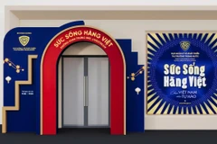 Cục Quản lý và Phát triển thị trường trong nước đã xây dựng Không gian trưng bày, livestream “Sức sống hàng Việt” nhằm kết hợp giữa trưng bày trực tiếp các sản phẩm Việt điển hình. (Ảnh: BCT/Vietnam+)