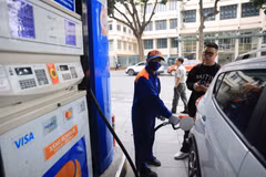 Một điểm bán xăng dầu của Petrolimex. (Ảnh: Đức Duy/Vietnam+)
