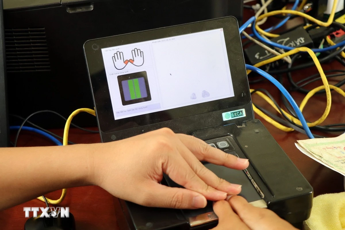 Công an TP.HCM cấp hơn 1.800 giấy tờ cho người dân trên trang thông tin