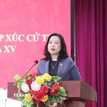 Bộ trưởng Bộ Y tế Đào Hồng Lan phát biểu tại buổi tiếp xúc cử tri. (Ảnh: TTXVN)