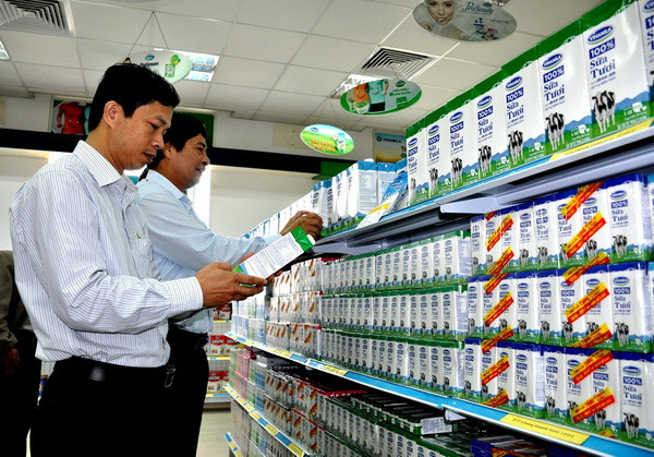 Vinamilk đứng đầu trong top 10 doanh nghiệp niêm yết năm 2016 ảnh 1