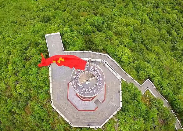 MV “Vươn cao Việt Nam” đã vượt mốc hơn 12 triệu lượt xem ảnh 1