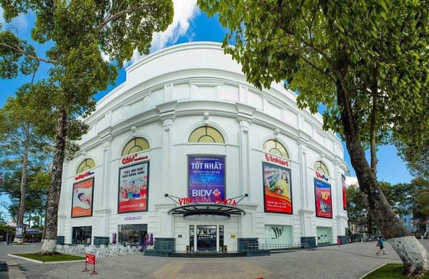 Vincom phá kỷ lục khai trương đồng loạt 5 trung tâm thương mại ảnh 1