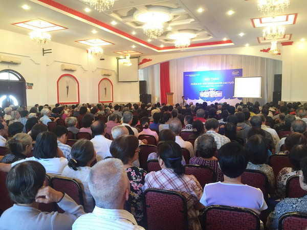 Các đại biểu tham dự hội thảo tại thành phố Hồ Chí Minh Vinamilk chăm sóc sức khỏe, phát huy vai trò người cao tuổi ảnh 1