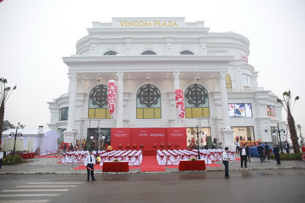 Vincom rầm rộ khai trương 3 trung tâm thương mại mới ảnh 2
