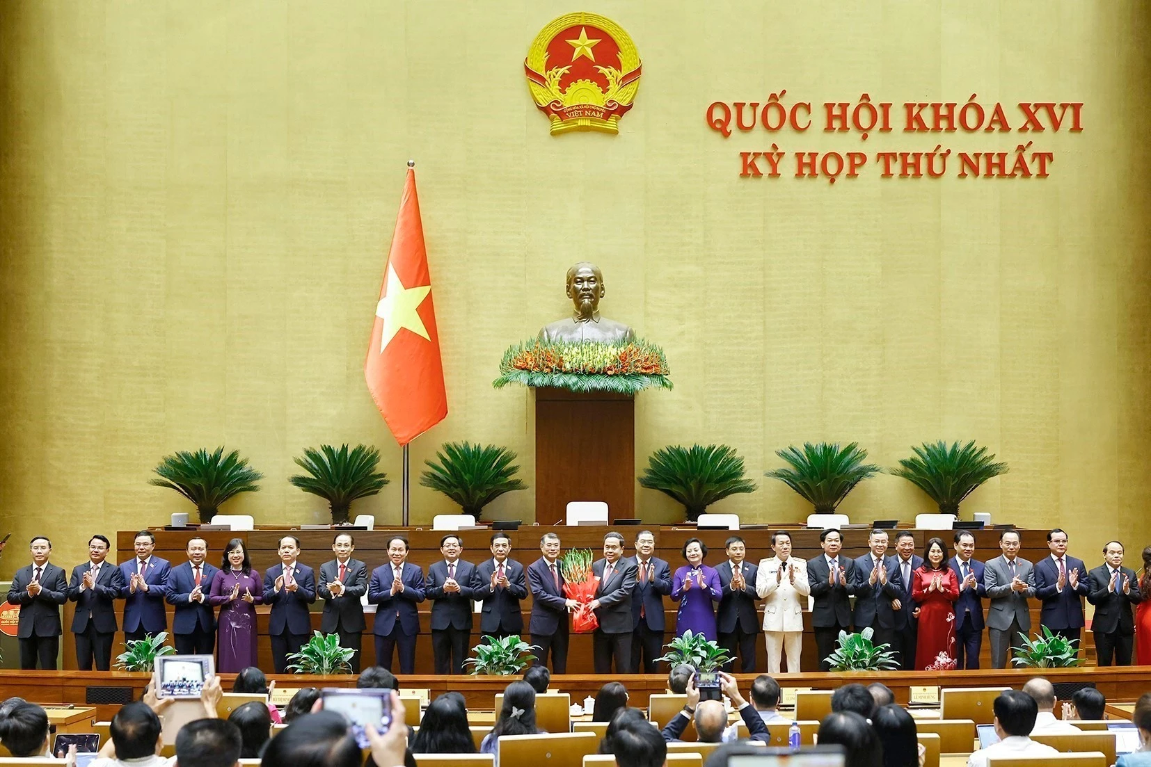 Đại biểu Trần Văn Lâm: Tăng trưởng hai con số khả thi nếu khơi thông nguồn lực