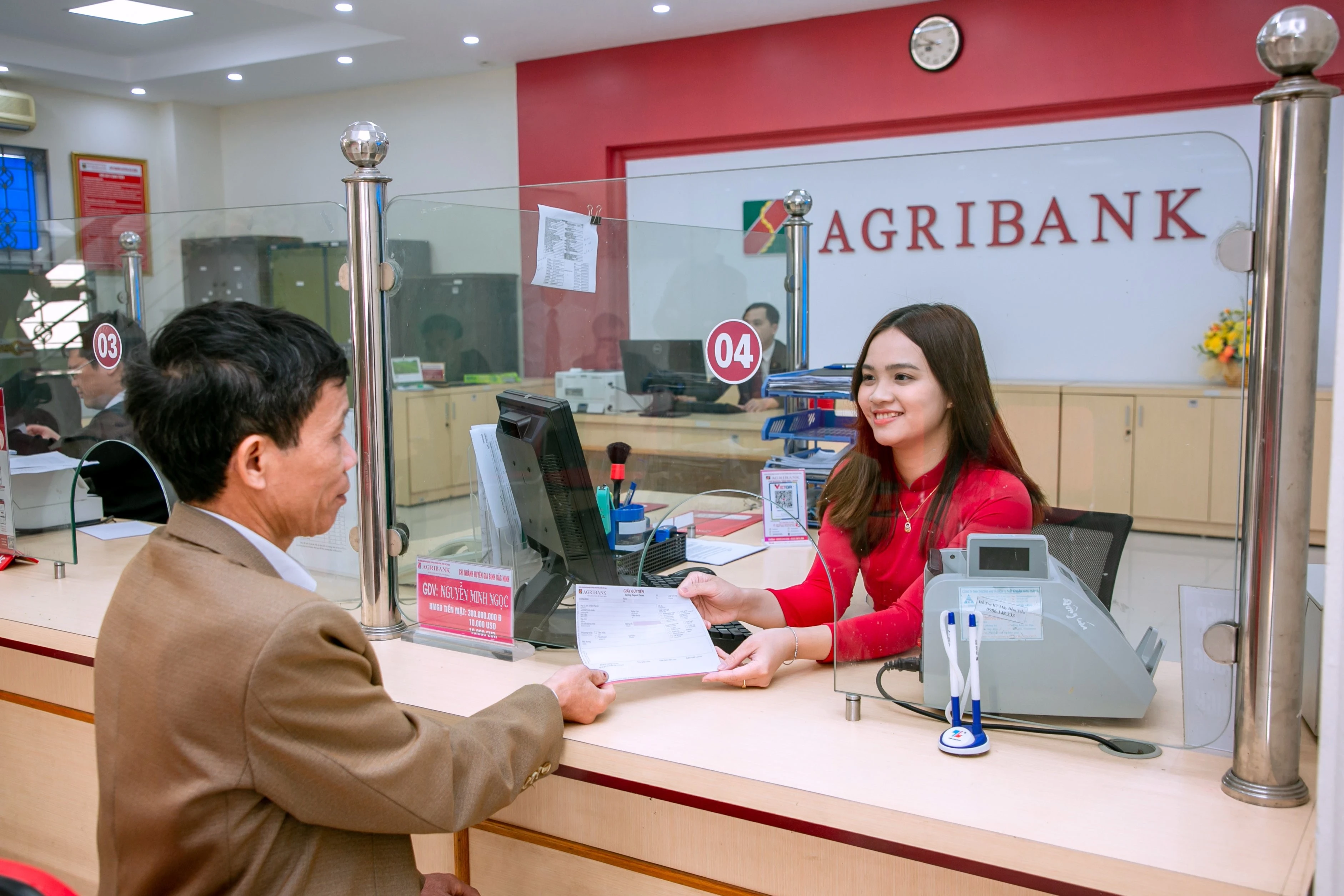 Dòng vốn bền bỉ: Điểm tựa vững chắc cho người dân và doanh nghiệp Việt