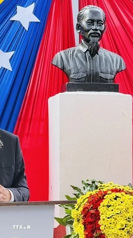 Đại sứ Việt Nam tại Venezuela Vũ Trung Mỹ phát biểu tại sự kiện. (Ảnh: TTXVN phát)