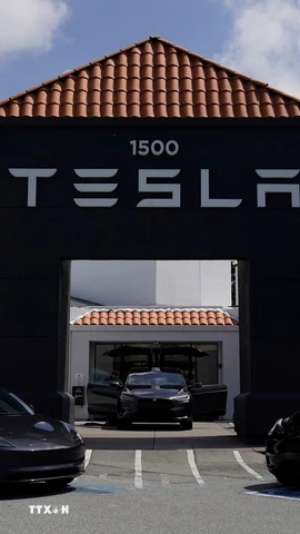Một đại lý của Tesla. (Ảnh: THX/TTXVN)