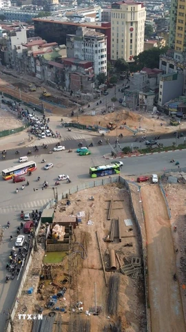 Nút giao Nguyễn Chí Thanh-La Thành. (Ảnh: Quốc Khánh/TTXVN)