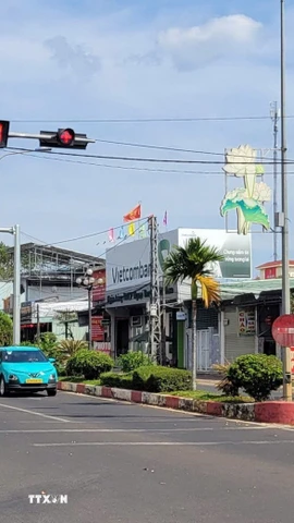 Hệ thống camera được lắp đặt tại nút giao thông Hùng Vương và Trần Phú trên địa bàn xã Ia Grai, tỉnh Gia Lai. (Ảnh: Hoài Nam/TTXVN)
