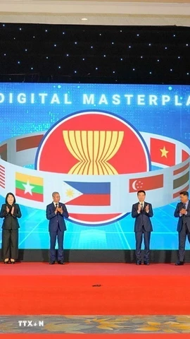 Các đại biểu thực hiện nghi lễ bế mạc. (Ảnh: Khánh Hòa/TTXVN)