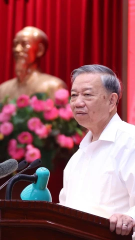Tổng Bí thư Tô Lâm phát biểu kết luận tại buổi làm việc với Ban Thường vụ Thành ủy Hà Nội. (Ảnh: Văn Điệp/TTXVN)