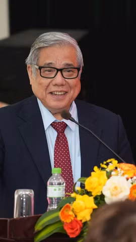 Giáo sư-Tiến sỹ khoa học Vũ Minh Giang, Phó Chủ tịch Hội Khoa học Lịch sử Việt Nam, Ủy viên Hội đồng Di sản văn hóa Quốc gia phát biểu tại hội thảo. (Nguồn: HàNộimới)