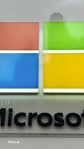 Biểu tượng Microsoft tại một cửa hàng ở New York, Mỹ. (Ảnh: Kyodo/TTXVN)