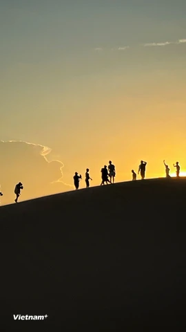Đồi cát ở Mũi Né khi hoàng hôn. (Ảnh: Mai Mai/Vietnam+)