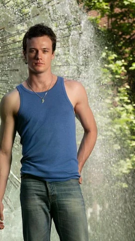 Diễn viên Jack Patten đảm nhận vai Robin Hood. (Nguồn: Smh)