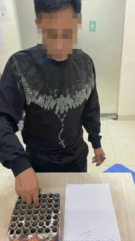 Các hành vi sản xuất, mua bán, tàng trữ, vận chuyển, sử dụng pháo nổ, pháo hoa không rõ nguồn gốc, không do đơn vị được phép sản xuất đều là vi phạm pháp luật.