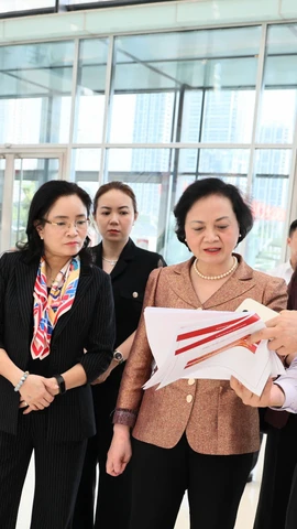 Phó Thủ tướng Phạm Thị Thanh Trà kiểm tra công tác chuẩn bị Đại hội Thi đua yêu nước toàn quốc lần thứ XI. (Nguồn: Báo Điện tử Chính phủ)