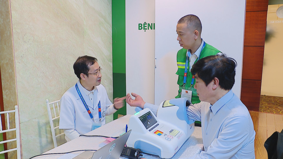 Bộ Y tế đã huy động hơn 300 cán bộ y tế tham gia phục vụ Đại hội. (Ảnh: Vũ Kiểm/Vietnam+)