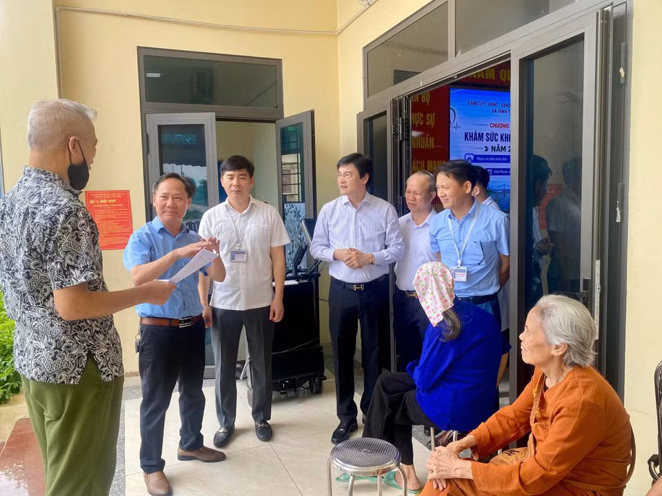 Từ 1/7, thành phố Hà Nội chính thức triển khai chương trình khám sức khỏe định kỳ và sàng lọc bệnh tật miễn phí cho người dân trên quy mô toàn thành phố. (Ảnh: PV/Vietnam+)
