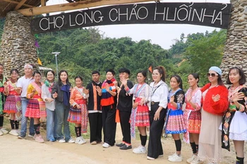 Nương sắn thành bản du lịch: Câu chuyện đánh thức giấc mơ của người Mông ở Huổi Nhả tỉnh Điện Biên