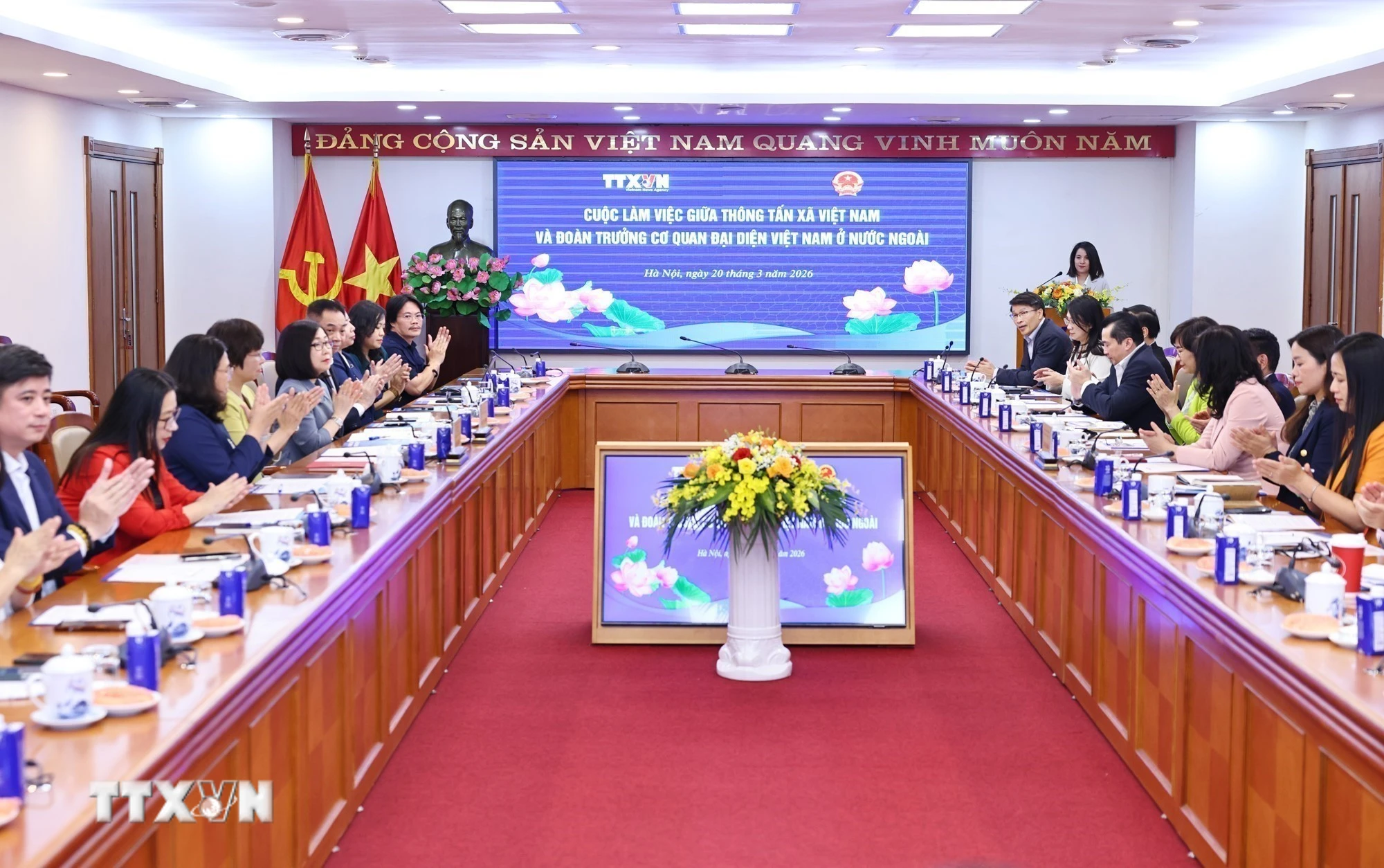 TTXVN tăng cường phối hợp thông tin với các cơ quan đại diện Việt Nam ở nước ngoài