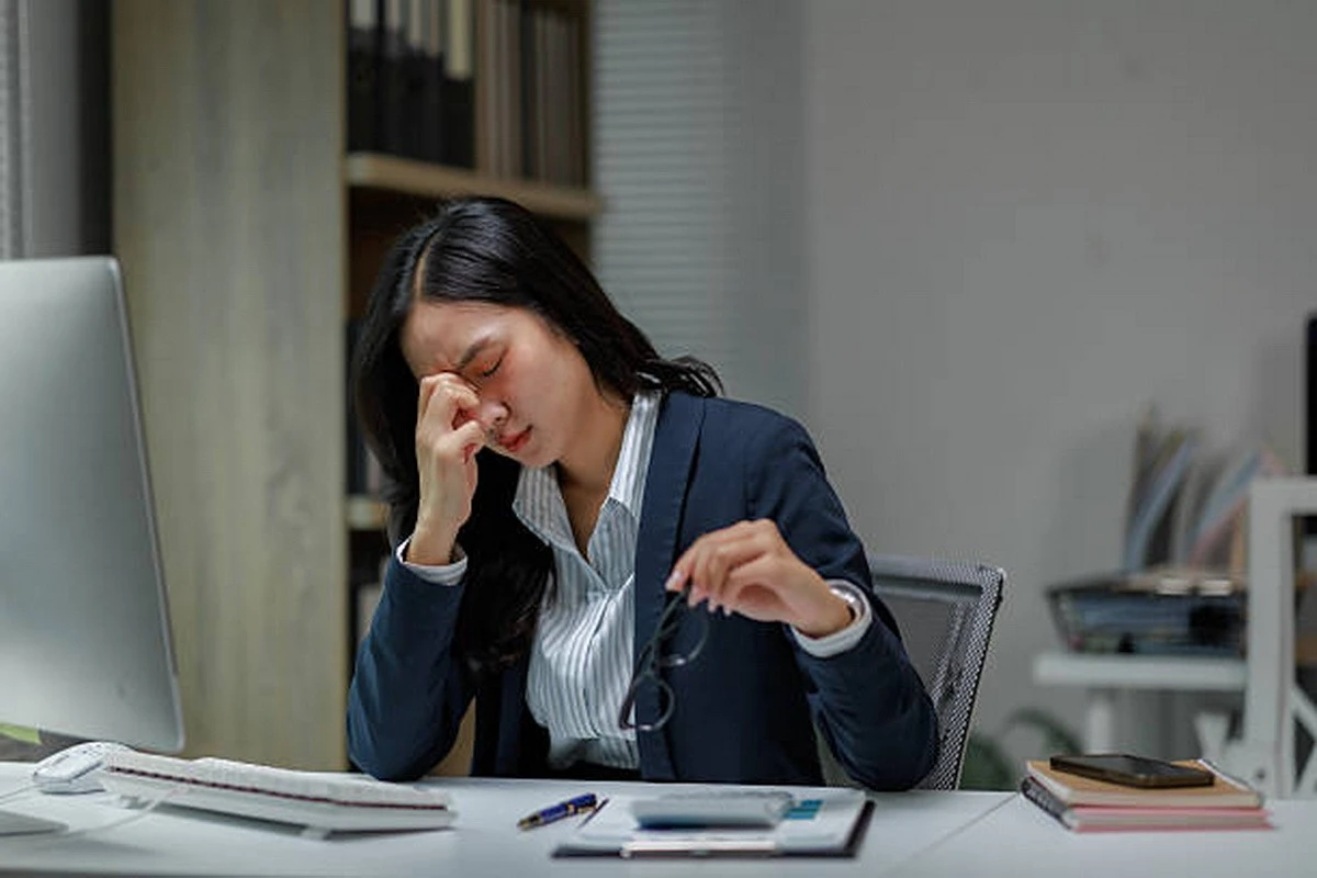 10 Dấu Hiệu Cảnh Báo Thiếu Sắt Nhiều Người Thường Bỏ Qua