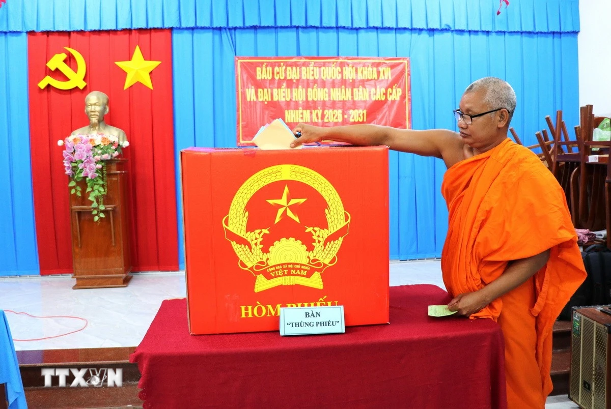 Cử Tri Vĩnh Long, Tây Ninh Hăng Hái Tham Gia Ngày Hội Bầu Cử Toàn Dân