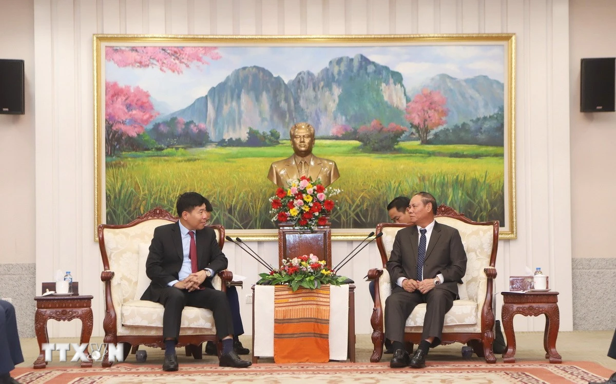 Lào luôn coi trọng và ưu tiên cao nhất cho việc phát triển quan hệ với Việt Nam