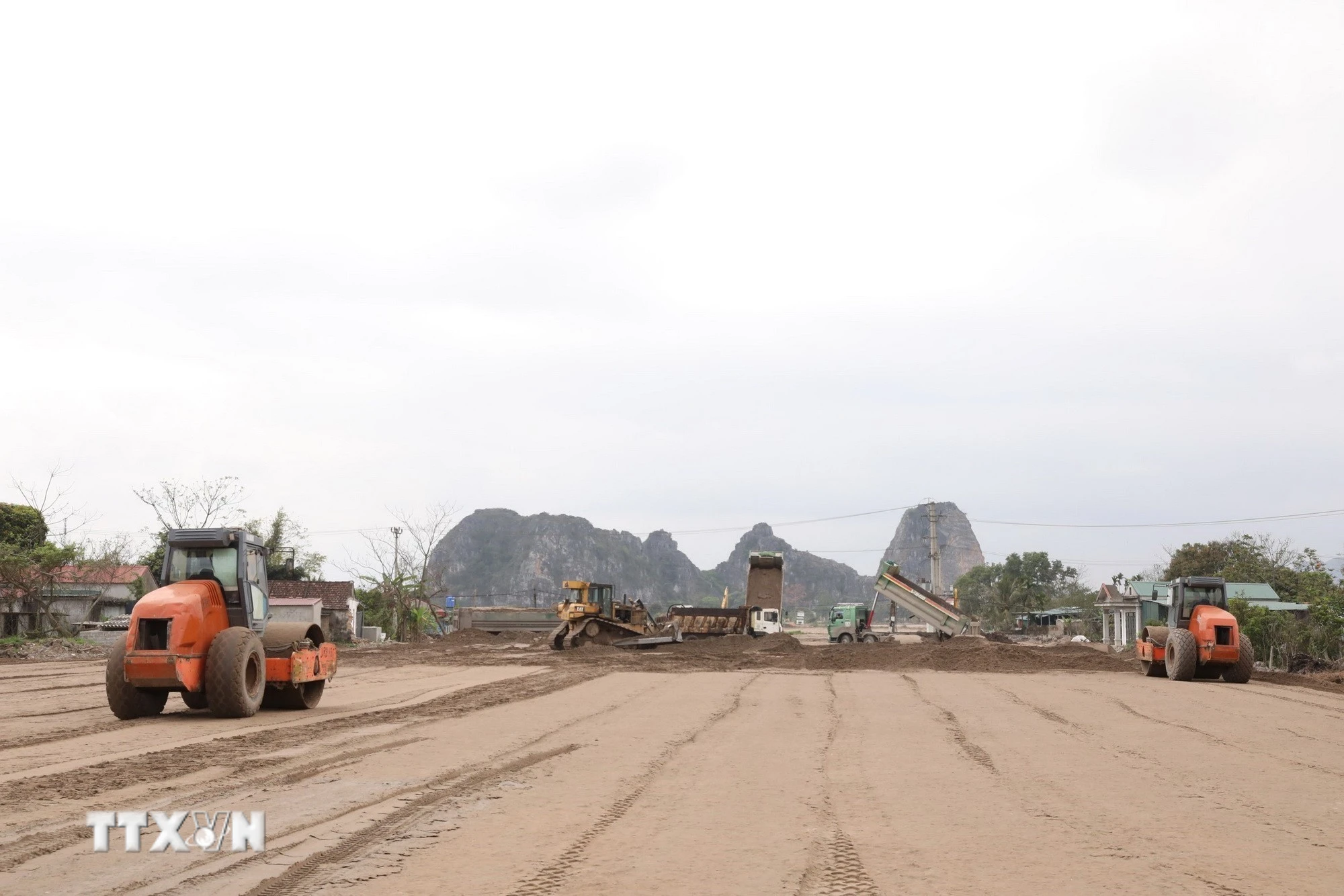 Quyết tâm hoàn thành cao tốc Ninh Bình - Hải Phòng trước thời hạn