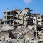 Các tòa nhà bị phá hủy trong xung đột tại Jabalia, phía Bắc Dải Gaza. (Nguồn: THX/TTXVN)