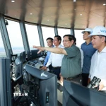 Chiều 14/12, Thủ tướng Phạm Minh Chính đến kiểm tra tiến độ thi công các hạng mục Dự án cảng hàng không quốc tế Long Thành. (Ảnh: Dương Giang/TTXVN)