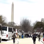 Người dân Mỹ đổ về Quảng trường Quốc gia ở trung tâm thủ đô Washington D.C. (Ảnh: Ngọc Quang/TTXVN)